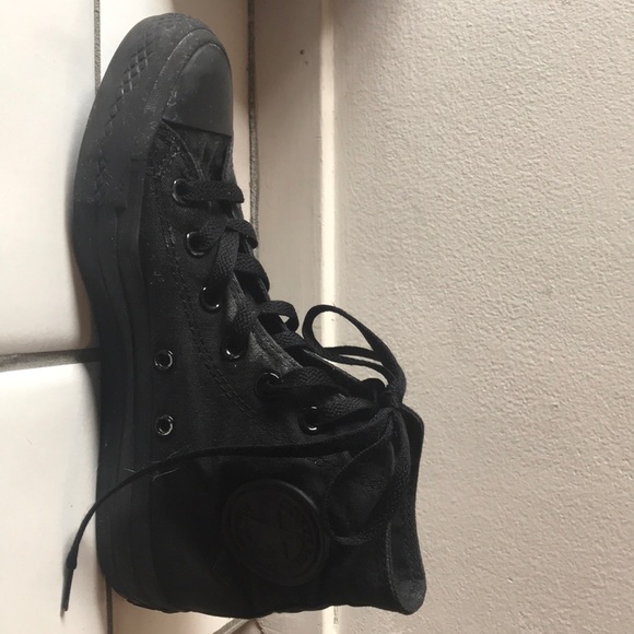 Converse Shoes - High top Converse